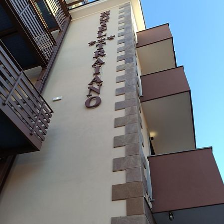 Hotel Traiano Civitavecchia Exterior photo