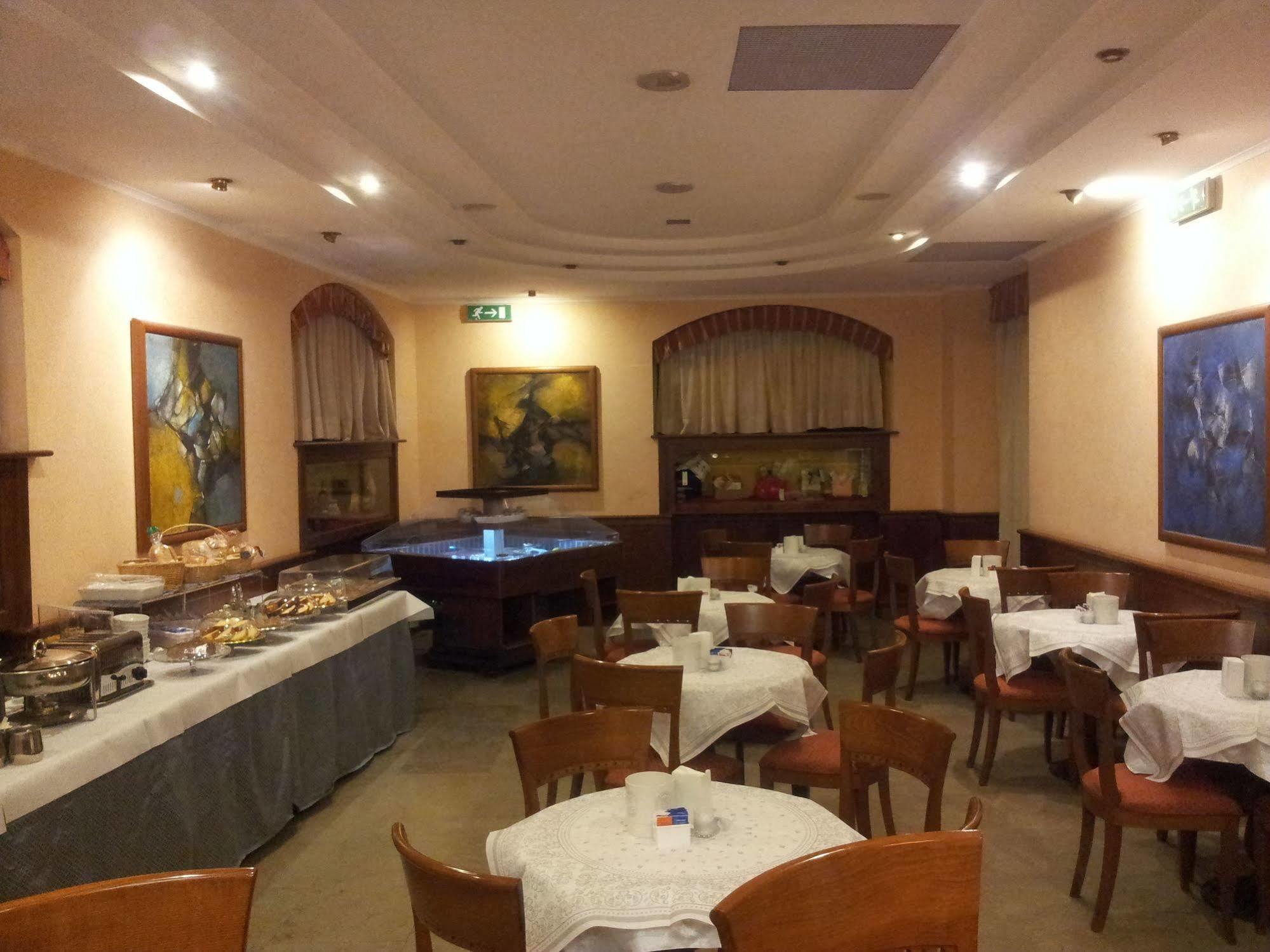 Hotel Traiano Civitavecchia Exterior photo